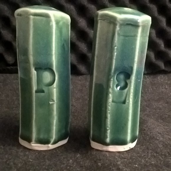 Vintage Cucumber Zucchini Salt And Pepper Shakers - Picture 1 of 10